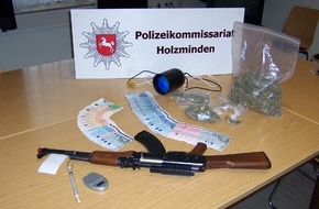 Polizeiinspektion Hameln-Pyrmont/Holzminden: POL-HOL: Erneut Schlag gegen das Drogenmillieu gelungen: Marihuana und Dealgeld sichergestellt - 30-jähriger Beschuldigter mit strengen Auflagen auf freiem Fuß -