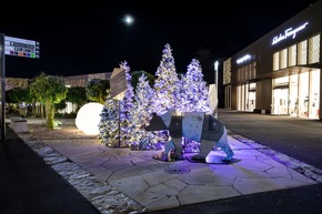 ZAUBERHAFTES WINTERKONZEPT MIT ZAHLREICHEN GLANZLICHTERN  IN DER OULETCITY METZINGEN