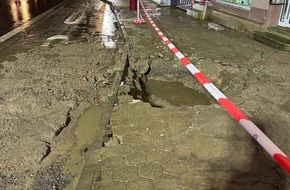 Feuerwehr Sprockhövel: FW-EN: Wasserrohrbruch auf der Mittelstraße