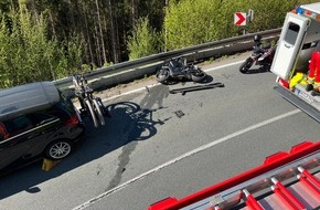 Feuerwehr Plettenberg: FW-PL: Schwerer Verkehrsunfall auf Allendorfer Stra&szlig;e
