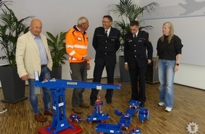 Polizeipr&auml;sidium Reutlingen: POL-RT: Spende von selbstgebauten Holzspielzeugen durch ehemaligen Bauunternehmer an das Polizeipr&auml;sidium Reutlingen