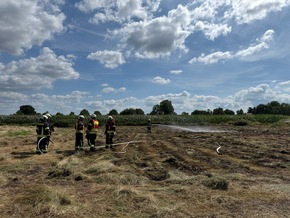 FW-AUR: Großflächigen Heubrand rasch im Griff