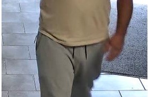 Landespolizeiinspektion Suhl: LPI-SHL: &Ouml;ffentlichkeitsfahndung - Wer kann Hinweise auf den Mann geben?