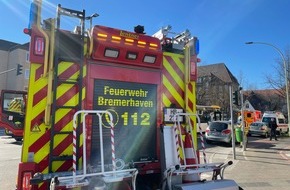 Feuerwehr Bremerhaven: FW Bremerhaven: Verkehrsunfall mit Linienbus im Stadtgebiet Bremerhaven - zwei verletzte Personen