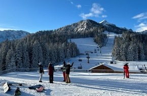 ADAC SE: ADAC rät: Rechtzeitig vorab oder kurzfristig am Handy Vignetten für Skiferien und Faschingstage buchen