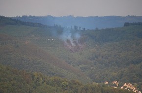 Feuerwehr Iserlohn: FW-MK: Feuerwehr Iserlohn unterstützt bei Waldbrand in Altena