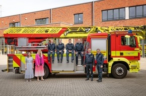 Feuerwehr Ratingen: FW Ratingen: Neue Nachwuchskr&auml;fte starten bei der Feuerwehr