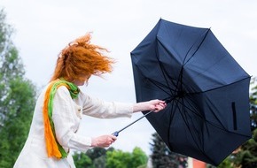 WetterOnline Meteorologische Dienstleistungen GmbH: Sonntag kommt der erste Herbststurm des Jahres