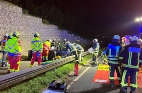 Feuerwehr Bochum: FW-BO: Verkehrsunfall auf der Kosterstraße in BO-Stiepel