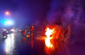 Freiwillige Feuerwehr Stockach: FW Stockach: Fahrzeugbrand innerorts