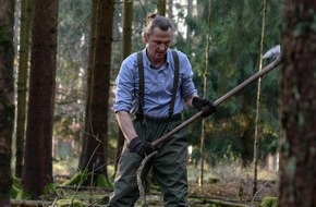 Bergwaldprojekt e.V.: PRESSEMITTEILUNG: Fast 20 Freiwillige im Einsatz für einen naturnahen Wald: Das Bergwaldprojekt im Spessart