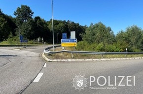Polizeipräsidium Westpfalz: POL-PPWP: Schutzplanke bei Unfallflucht beschädigt