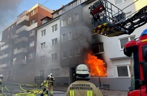 Feuerwehr Bremerhaven: FW Bremerhaven: Wohnungsbrand in einem Mehrfamilienhaus