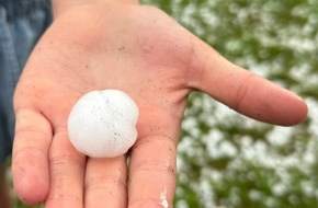 Feuerwehr Bad Säckingen: FW Bad Säckingen: Hagelunwetter in Bad Säckingen: Feuerwehr stundenlang im Einsatz