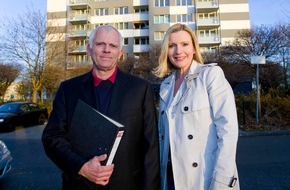 SAT.1: "Ich war wirklich geschockt!" - Barbara Eligmann im Kampf gegen skrupellose Hausbesitzer in "Mieter in Not" am Sonntag, 23. September 2012, um 19.00 Uhr in SAT.1 (BILD)