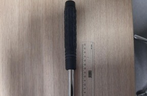 Bundespolizeiinspektion Magdeburg: BPOLI MD: Bundespolizisten stellen Waffe, Teleskopschlagstock und Drogen bei 31-Jährigen fest