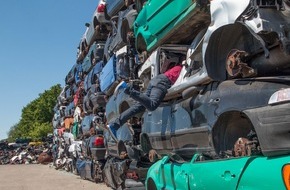 ZDF: "Schrottplatz XXL": "ZDF.reportage" über Deutschlands größten Autoverwerter (FOTO)
