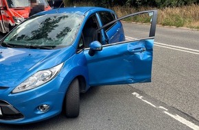 Polizei Rheinisch-Bergischer Kreis: POL-RBK: Overath - Zwei Verletzte bei Verkehrsunfall zwischen Pkw und Pedelec