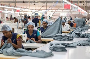 Fairtrade Deutschland e.V.: Black Friday: Fair statt Fast Fashion