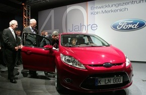 Ford-Werke GmbH: Bundeskanzlerin Dr. Angela Merkel zu Gast im Designcenter von Ford in Köln