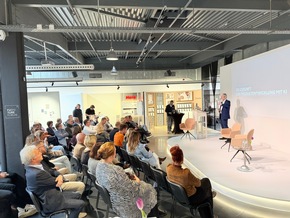 Pressemitteilung: FURNITURE TALK über KI, Material und Emotion