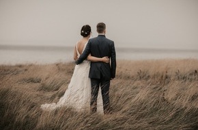 Tourismus Marketing Service Büsum GmbH: Liebe ist …  Vor Anker gehen am Meer - Heiraten in Büsum