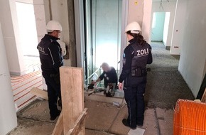 Hauptzollamt Erfurt: HZA-EF: Zoll deckt Schwarzarbeit in Jena auf / Bauunternehmer zu zwei Jahren Freiheitsstrafe auf Bewährung verurteilt