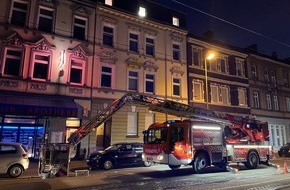 Feuerwehr Essen: FW-E: Aufwendige Tierrettung - Feuerwehr Essen befreit Katze aus Zwangslage