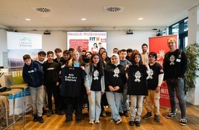 FitX: &bdquo;Lernort Hafenstra&szlig;e&ldquo; im Fokus: Gemeinsamer Aktionsspieltag gegen Rassismus