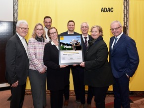 „EMMI-MOBIL“ fährt beim „ADAC-Tourismuspreis Bayern 2023“ auf Platz zwei - Auszeichnung für innovative Mobilitätslösung aus Bad Hindelang