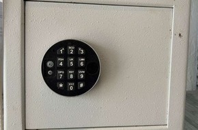 Landespolizeiinspektion Nordhausen: LPI-NDH: Zeugenaufruf: Fund eines Wandtresors - Wer kann Hinweise geben?