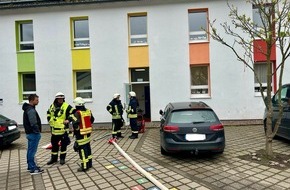 Feuerwehr Lennestadt: FW-OE: Gemeldeter Kellerbrand in Bilsteiner Grundschule
