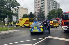 Feuerwehr Dresden: FW Dresden: Tödlicher Verkehrsunfall - Motorradfahrer verstirbt an der Einsatzstelle