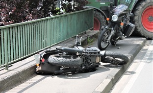 Kreispolizeibehörde Olpe: POL-OE: Autofahrerin übersieht Motorradfahrer