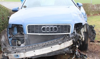 Polizei Minden-Lübbecke: POL-MI: Audi und Opel stoßen auf Kreuzung zusammen