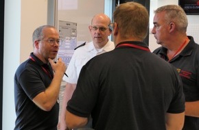 Freiwillige Feuerwehr Mechernich: FW Mechernich: Erdbeben-Übung zur nachhaltigen Stabsarbeit