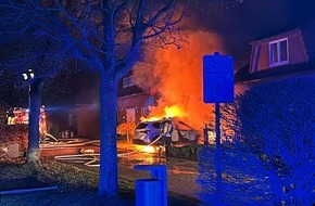 Freiwillige Feuerwehr Nordkirchen: FF Nordkirchen: Pkw-Brand droht auf Gebäude überzugreifen