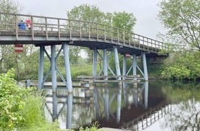 Polizeiinspektion Nienburg / Schaumburg: POL-NI: Osterholz-Scharmbeck: Unbekannte spannen Seil unterhalb der Hammebrücke