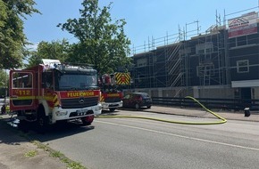 Feuerwehr M&uuml;lheim an der Ruhr: FW-MH: Zimmerbrand in einem Mehrfamilienhaus in Menden-Holthausen