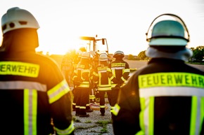 FW-KLE: Realistische Einsatzübung der Freiwilligen Feuerwehr Bedburg-Hau am Landgasthof &quot;Westrich&quot; vermittelt Wissen und Sicherheit