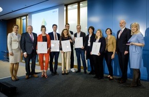 ABDA Bundesvgg. Dt. Apothekerverbände: Deutscher Apotheken-Award: Preisträger kommen aus Hessen und Nordrhein-Westfalen