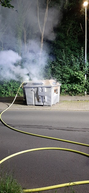 Feuerwehr Wetter (Ruhr): FW-EN: Wetter - Brandeinsatz in der Nacht