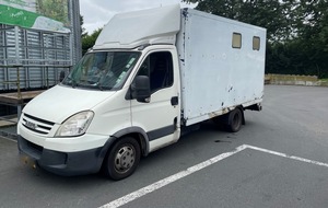 Polizei Dortmund: POL-DO: Polizei stoppt Tiertransport - Vier Pferde sichergestellt