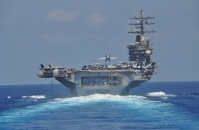 Presse- und Informationszentrum Marine: Vom Flugzeugträgerverband verabschiedet - Fregatte "Hamburg" macht Heimatumdrehungen! (BILD)