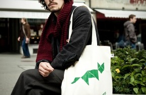 tesa tape Schweiz AG: Designerbag statt Plastiktüten - Grüner werden im Alltag mit der richtigen Einkaufstasche