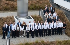 Polizei M&ouml;nchengladbach: POL-MG: Das Polizeipr&auml;sidium M&ouml;nchengladbach begr&uuml;&szlig;t 32 Neuzug&auml;nge