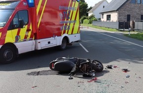 Kreispolizeibehörde Herford: POL-HF: Rollerfahrer bei Unfall schwer verletzt- Abbremsmanöver übersehen