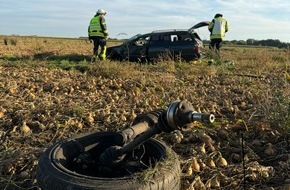Kreisfeuerwehr Rotenburg (Wümme): FW-ROW: Verkehrsunfall - PKW kommt von der Fahrbahn ab