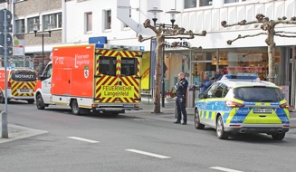 Polizei Mettmann: POL-ME: Unfall auf der Hauptstraße: Radfahrerin schwer verletzt - Langenfeld - 2002130