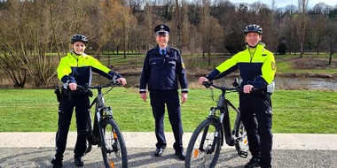 Polizeipräsidium Pforzheim: POL-Pforzheim: (PF) Pforzheim - Mit Radfahrern auf "Augenhöhe" - Fahrradgruppe des Polizeipräsidiums Pforzheim nimmt ihren Dienst auf